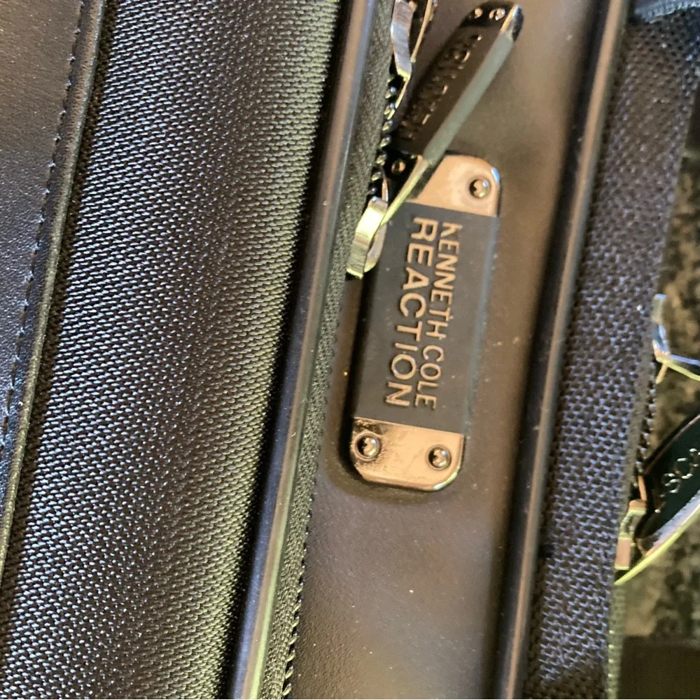 Kenneth Cole Reaction Black laptop case